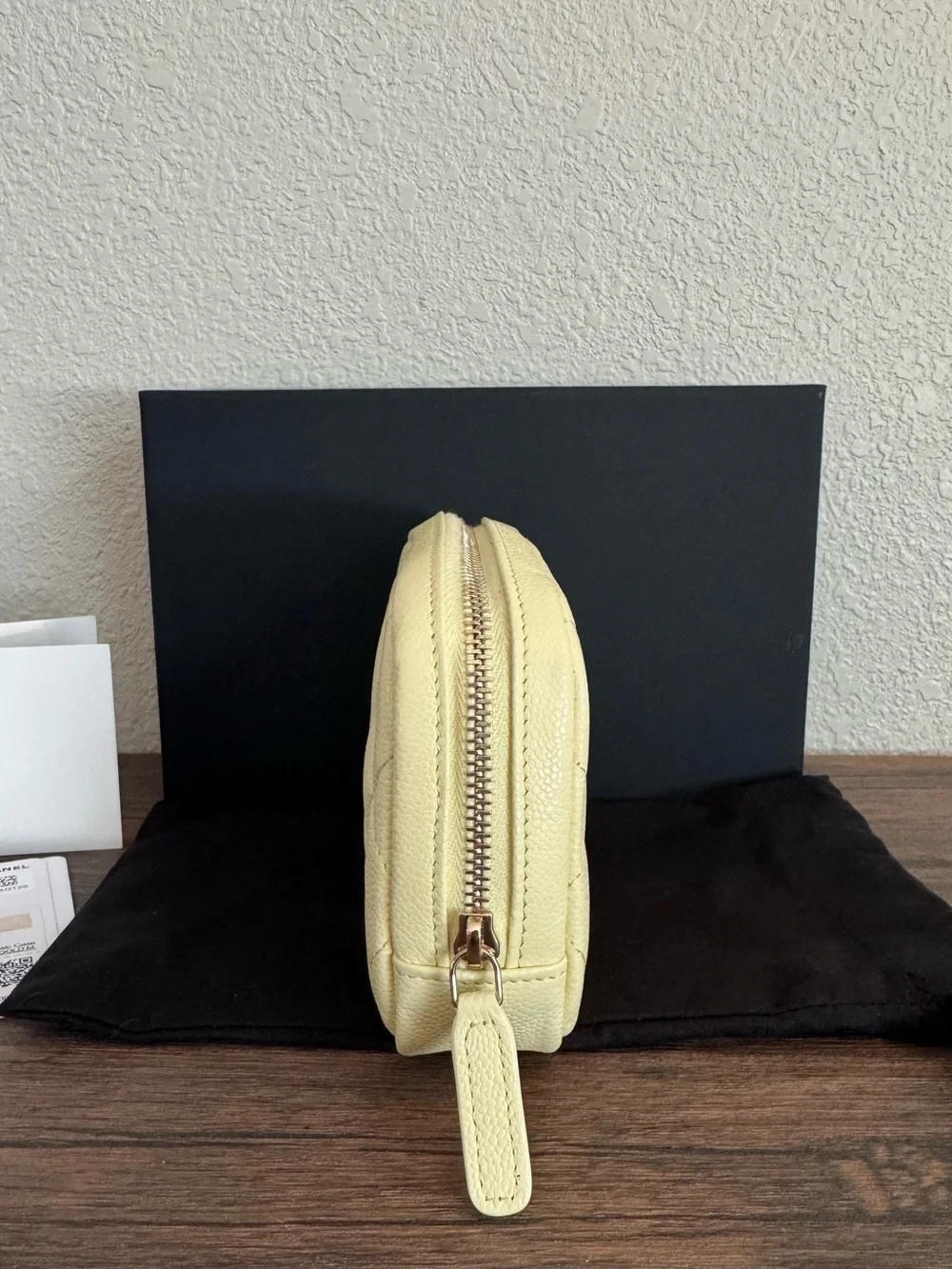 NEW CHANEL 2026 Iridescent Quilted Caviar Leather Classic Case in Yellow